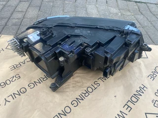 2020 VW TIGUAN R-LINE FULL LED HEADLIGHT LEFT SIDE FOR SALE. IN PRISTINE CONDITION