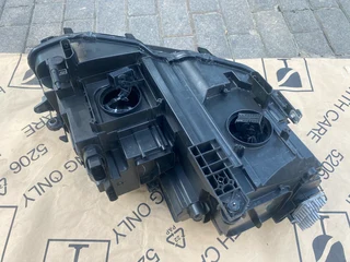 2020 VW TIGUAN R-LINE FULL LED HEADLIGHT LEFT SIDE FOR SALE. IN PRISTINE CONDITION