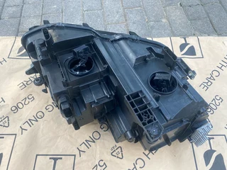 2020 VW TIGUAN R-LINE FULL LED HEADLIGHT LEFT SIDE FOR SALE. IN PRISTINE CONDITION