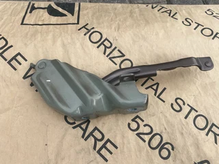 2024 GWM P-SERIES BONNET HINGE RIGHT SIDE FOR SALE. IN PRISTINE CONDITION