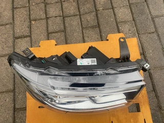 2024 GWM P-SERIES FULL LED HEADLIGHT RIGHT SIDE FOR SALE. IN EXCELLENT CONDITION