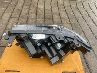 2024 GWM P-SERIES FULL LED HEADLIGHT RIGHT SIDE FOR SALE. IN EXCELLENT CONDITION