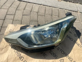 2019 HYUNDAI I20 HEADLIGHT LEFT SIDE FOR SALE. IN PRISTINE CONDITION
