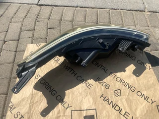 2019 HYUNDAI I20 HEADLIGHT LEFT SIDE FOR SALE. IN PRISTINE CONDITION