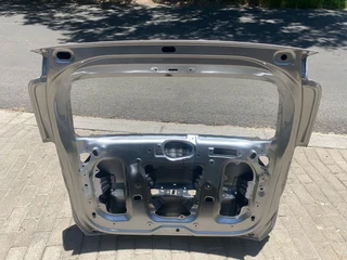 2020 HONDA BR-V TAILGATE SHELL FOR SALE. IN EXCELLENT CONDITION