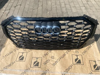 2024 Audi Q3 Radiator Grille For Sale. In Pristine Condition