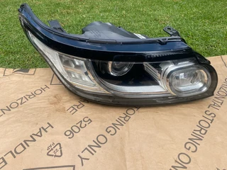 2017 RANGE ROVER SPORT L494 XENON HEADLIGHT RIGHT SIDE FOR SALE. IN EXCELLENT CONDITION
