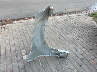 2013 SUZUKI VITARA COMPLETE LEFT FRONT FENDER FOR SALE. IN PRISTINE CONDITION