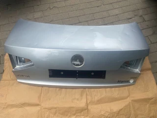 2017 VW JETTA BOOTLID FOR SALE. IN EXCELLENT CONDITION