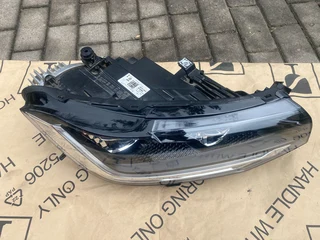 2022 VW T-CROSS R-LINE XENON HEADLIGHT RIGHT SIDE FOR SALE. IN PRISTINE CONDITION