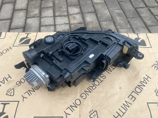2022 VW T-CROSS R-LINE XENON HEADLIGHT RIGHT SIDE FOR SALE. IN PRISTINE CONDITION