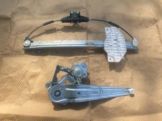 2022 KIA PICANTO RIGHT FRONT AND REAR DOORS WINDOW MECHANISM FOR SALE. IN PRISTINE CONDITION