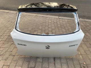 2024 SUZUKI SWIFT TAILGATE SHELL FOR SALE. IN EXCELLENT CONDITION