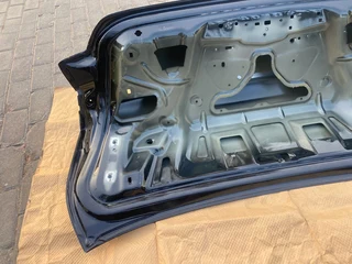 2020 VOLVO S90 BOOTLID SHELL FOR SALE. IN PRISTINE CONDITION