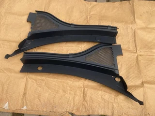 2023 Vw Tiguan Windscreen Wiper Cowling For Sale.  Oem Brand New