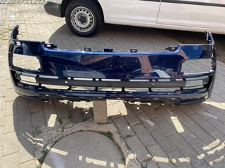 2017 RANGE ROVER VOGUE L405 FRONT BUMPER FOR SALE. IN PRISTINE CONDITION