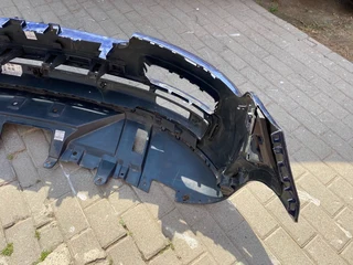 2017 RANGE ROVER VOGUE L405 FRONT BUMPER FOR SALE. IN PRISTINE CONDITION