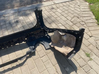 2016 RANGE ROVER SPORT REAR BUMPER FOR SALE. IN PRISTINE CONDITION