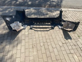 2016 RANGE ROVER SPORT REAR BUMPER FOR SALE. IN PRISTINE CONDITION