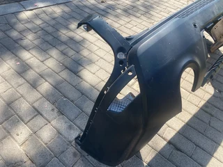 2016 RANGE ROVER SPORT REAR BUMPER FOR SALE. IN PRISTINE CONDITION