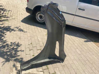 2023 NISSAN PATROL V8 RIGHT FRONT FENDER FOR SALE. IN PRISTINE CONDITION