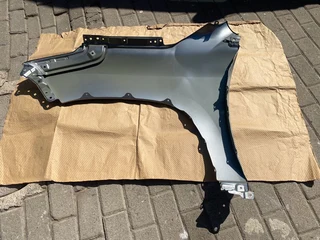 2022 LEXUS LX570 RIGHT FRONT FENDER FOR SALE. IN PRISTINE CONDITION