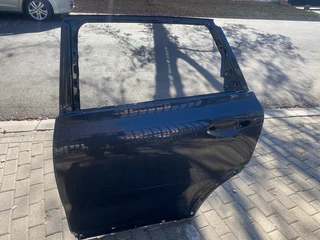 2020 KIA SORENTO LEFT REAR DOOR SHELL FOR SALE. IN PRISTINE CONDITION
