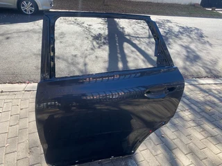2020 KIA SORENTO LEFT REAR DOOR SHELL FOR SALE. IN PRISTINE CONDITION
