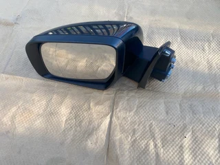 2014 FORD RANGER T6 ELECTRONIC AUTO-FOLD DOOR MIRROR LEFT SIDE FOR SALE. IN PRISTINE CONDITION