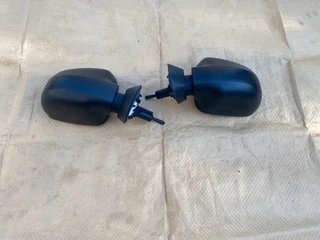 2023 NISSAN NP200 MANUAL DOOR MIRRORS FOR SALE. OEM IN PRISTINE CONDITION