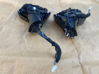 2024 MAZDA 2 ELECTRONIC AUTO-FOLD DOOR MIRROR SHELLS FOR SALE. IN PRISTINE CONDITION