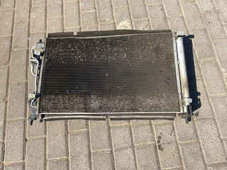 2023 KIA SELTOS RADIATOR AND AIRCON CONDENSER FOR SALE. IN EXCELLENT CONDITION