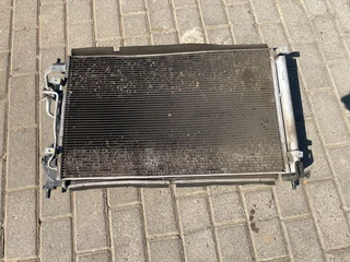 2023 KIA SELTOS RADIATOR AND AIRCON CONDENSER FOR SALE. IN EXCELLENT CONDITION