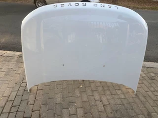 2014 Land Rover Discovery 4 Aluminium Bonnet For Sale. In Excellent Condition