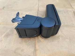 2024 VW POLO VIVO ARM REST FOR SALE. IN PRISTINE CONDITION