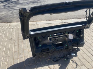 2017 RANGE ROVER EVOQUE TAILGATE SHELL FOR SALE. IN PRISTINE CONDITION