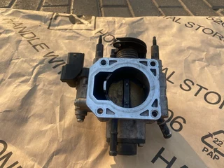 2010 HYINDAI I20 THROTTLE BODY FOR SALE. IN EXCELLENT CONDITION