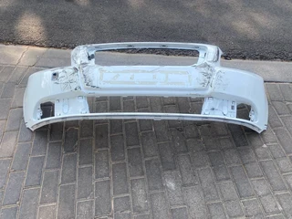 2010 VOLVO S40 FRONT BUMPER FOR SALE. IN EXCELLENT CONDITION