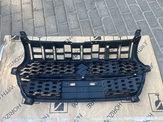 2024 SUZUKI SWIFT FRONT BUMPER GRILLE FOR SALE. IN PRISTINE CONDITION