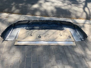 2024 MITSUBISHI OUTLANDER REAR BUMPER SPOILER FOR SALE. IN PRISTINE CONDITION