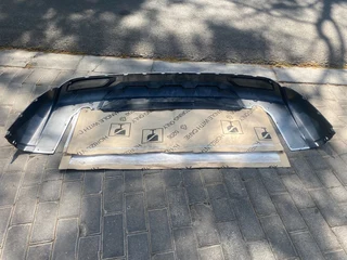 2024 MITSUBISHI OUTLANDER REAR BUMPER SPOILER FOR SALE. IN PRISTINE CONDITION