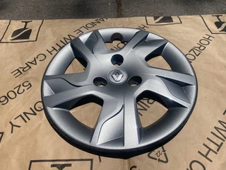 2024 RENAULT KWID WHEEL CAP FOR SALE. IN PRISTINE CONDITION