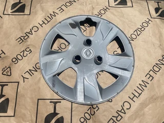 2024 RENAULT KWID WHEEL CAP FOR SALE. IN PRISTINE CONDITION