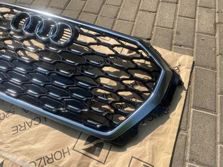 2024 AUDI Q3 S-LINE RADIATOR GRILLE FOR SALE. IN EXCELLENT CONDITION
