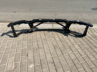 2017 LAND ROVER DISCOVERY 4 RADIATOR CRADLE FOR SALE. IN PRISTINE CONDITION