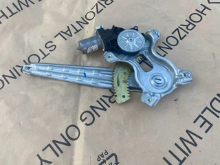 2024 SUZUKI SWIFT RIGHT REAR WINDOW MECHANISM FOR SALE. IN PRISTINE CONDITION