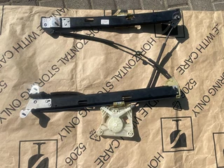 2022 VW POLO 8 LEFT FRONT WINDOW MECHANISM FOR SALE. IN PRISTINE CONDITION