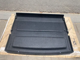 2024 RENAULT DUSTER PARCEL SHELF FOR SALE. IN PRISTINE CONDITION
