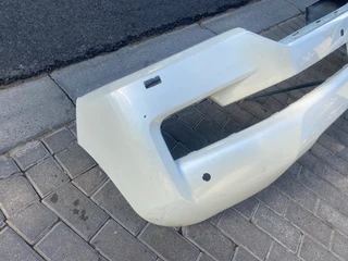 2017 TOYOTA LAND CRUISER 200 VX FRONT BUMPER FOR SALE. IN EXCELLENT CONDITION