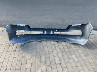 2017 TOYOTA LAND CRUISER 200 VX FRONT BUMPER FOR SALE. IN EXCELLENT CONDITION